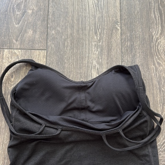 Women’s Vuori Sports Bra / Top - Color: Black - Size Small - Picture 5 of 9